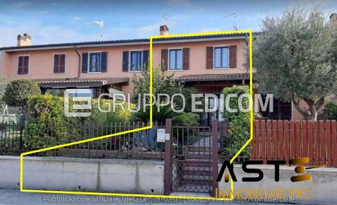 Foto Appartamento in Via Risorgimento, Lazise Centro con 7 locali