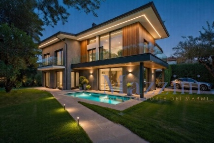 Foto Villa unifamiliare in Via Allende, Forte dei Marmi Centro di 360 m²