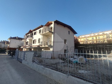 Foto Villa a schiera in CORVENISCE, L'Aquila Paganica - Tempera di 180 m²