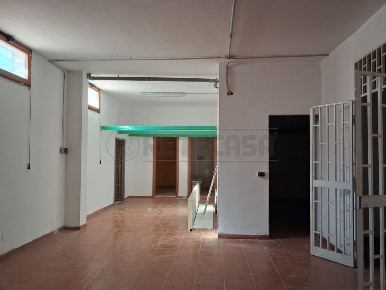 Foto Magazzino in Via Greco, Capodrise di 200 m² con 3 locali in affitto