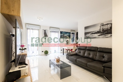 Foto Appartamento in Via Svezia, Livorno Scopaia di 82 m² con 4 locali