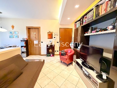 Foto Appartamento in Via Vecchia II 243, Lucca Sant'Anna di 81 m²