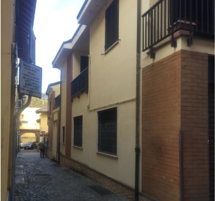 Foto Villa singola in Vicolo Pompeo Campi 1, Valenza Centro di 433 m²