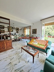 Foto Appartamento in Via Natale Betti 21, Livorno di 185 m² con 9 locali