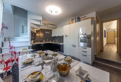 Foto Appartamento a Viareggio di 107 m² con 4 locali in vendita