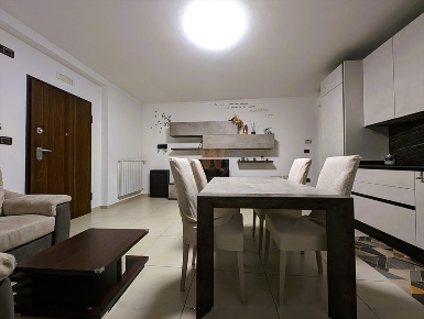 Foto Appartamento in V. Jean - Marie Pardessus, Trani di 84 m² con 3 locali