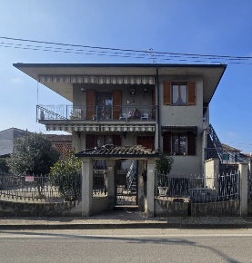 Foto Appartamento a Verretto Centro di 144 m² con 3 locali in vendita