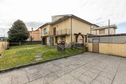 Foto Villa unifamiliare a Pisa Riglione - Oratoio di 250 m² con 6 locali
