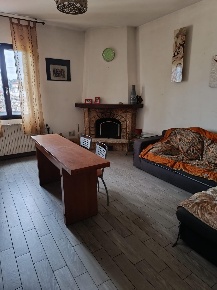 Foto Appartamento a Vicopisano Centro di 103 m² con 5 locali in vendita