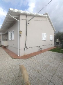 Foto Villa bifamiliare a Massa Castagnola di 80 m² con 4 locali in vendita