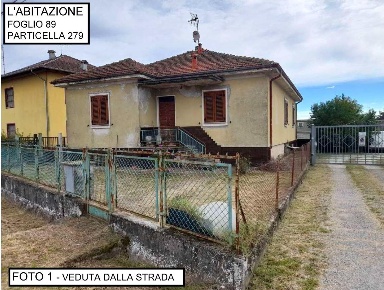 Foto Appartamento a Tortona Rivalta Nuova di 229 m² con 7 locali in vendita