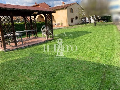Foto Appartamento a Campi Bisenzio Capalle, La Villa, Esselunga di 142 m²