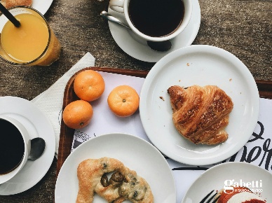 Foto Bar in Piazza Mercato 7, Cattolica di 52 m² con 2 locali in vendita