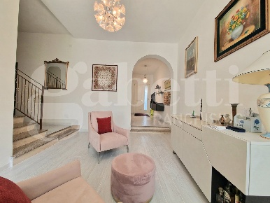 Foto Appartamento in Via cremona 15, Sestu di 200 m² con 5 locali