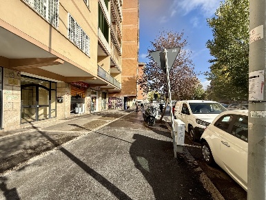 Foto Appartamento in Viale Tito Labieno 36, Roma Cinecittà di 105 m²