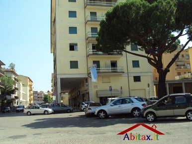 Foto Ufficio in VIA PO, Arezzo Saione di 270 m² con 14 locali in vendita