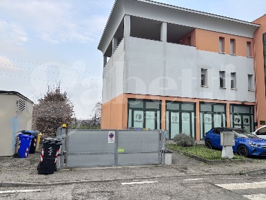 Foto Box in Via Pizzarelli 9, Parma Baganzola - Aeroporto di 17 m²