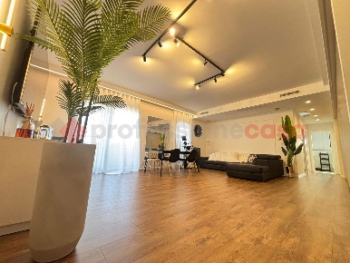 Foto Appartamento in L. Perosi, Bari San Girolamo di 107 m² con 4 locali