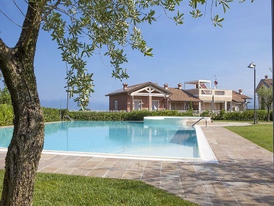 Foto Appartamento in Via XXV Aprile snc, Peschiera del Garda di 100 m²