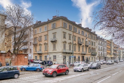 Foto Negozio in Corso Moncalieri 19, Torino Gran Madre - Crimea di 121 m²