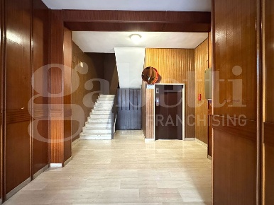 Foto Appartamento in Devitofrancesco, Bari Carrassi di 95 m² con 3 locali