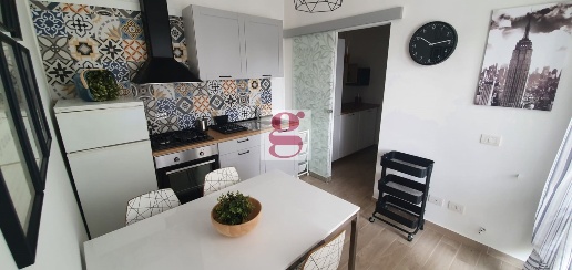 Foto Appartamento a Riccione Alba Mare di 100 m² con 3 locali in vendita