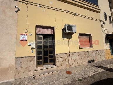 Foto Casa indipendente in Via per Avetrana 88, Manduria Centro di 100 m²