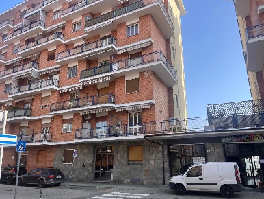 Foto Appartamento in Via DE NICOLA 5, Beinasco Centro di 75 m² con 2 locali