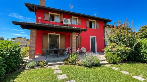 Foto Villa unifamiliare in Via Madre Teresa di Calcuta 3, San Cipriano Po