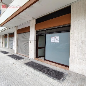 Foto Locale commerciale a Lecce Partigiani - Fondone di 70 m² con 2 locali