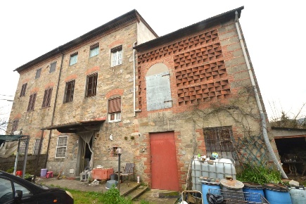 Foto Rustico a Capannori Massa Macinaia - San Leonardo di 150 m² in vendita