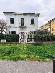 Foto Casa indipendente a Altopascio Altopascio Centro di 200 m² in vendita