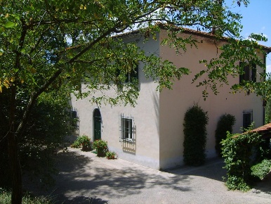 Foto Rustico a Peccioli di 240 m² con 10 locali in vendita