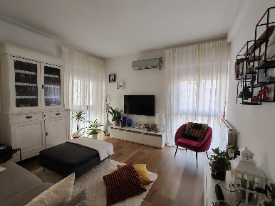 Foto Appartamento a Massa Centro di 90 m² con 4 locali in vendita