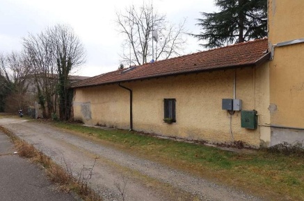 Foto Magazzino a Biassono Cascine di 91 m² con 3 locali in vendita