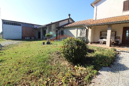 Foto Villa unifamiliare in VIA OCA PISANA 33, Argenta di 250 m² in vendita