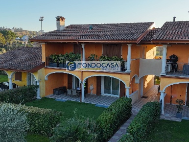 Foto Appartamento in via del rio 3/c, Manerba del Garda di 98 m² in vendita