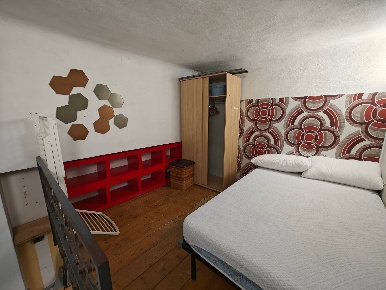 Foto Appartamento in Via Clusone 2, Milano Montenero di 60 m² con 3 locali