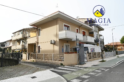 Foto Casa indipendente a Martinsicuro Centro di 73 m² con 3 locali