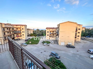Foto Appartamento in Via Paolo Borsellino, Augusta di 122 m² con 4 locali