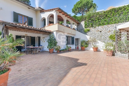 Foto Appartamento in Via della Costa, Campo nell'Elba Secchetto di 110 m²