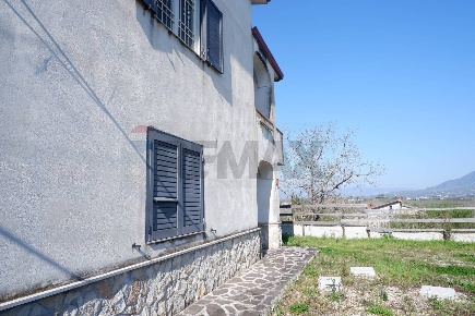 Foto Casa indipendente in Via Linara 32, Limatola Giardoni di 240 m²