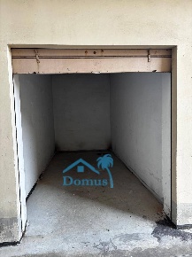 Foto Posti auto in Corso Piave, Pinerolo Centro di 10 m² con 1 locali