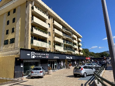 Foto Appartamento in Via Circumvallazione, Avellino di 95 m² con 3 locali