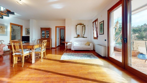 Foto Appartamento in Via Is Maglias 188, Cagliari Is Mirrionis di 145 m²