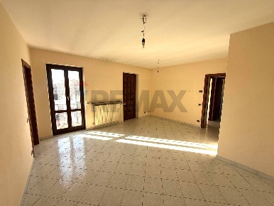 Foto Appartamento in Via Monte Cengio 7, Varese Bizzozzero di 92 m²