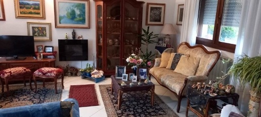 Foto Villa a schiera in Giovanni Veronese 37, Rovigo di 210 m² con 7 locali