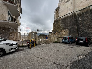 Foto Posti auto in Via Porta Posillipo 80, Napoli Posillipo di 18 m²