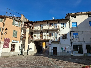 Foto Casa indipendente a Monasterolo del Castello Monasterolo di 240 m²