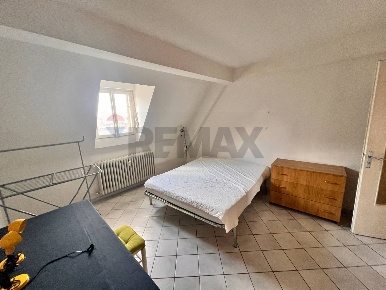 Foto Appartamento in Piazza Giovanni XXIII 30, Valenza Centro di 58 m²